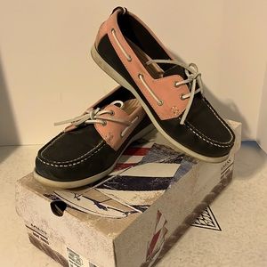 Bass boat shoes brown and pink size 10 medium